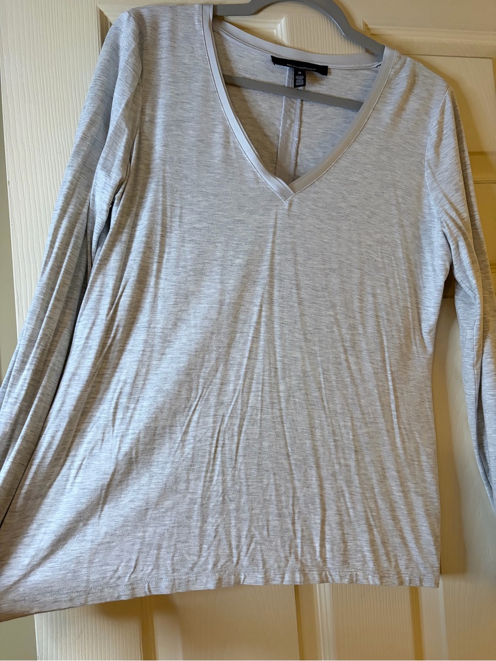 White House Black Market Light Gray V-Neck Long Sleeve Top